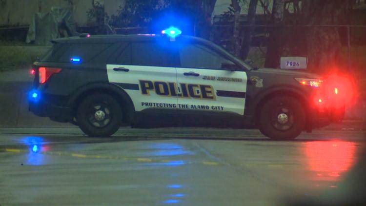 Driver arrested on DWI charge after running red light and crashing into car, police say — KENS 5 (San Antonio), Midland Health news